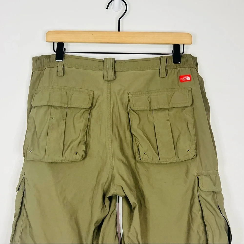 The North Face Green Lightweight Cargo Shorts 32W